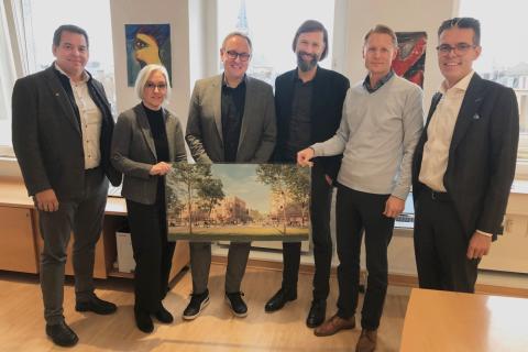 Gruppenbild nach Unterzeichnung des Kaufvertrags